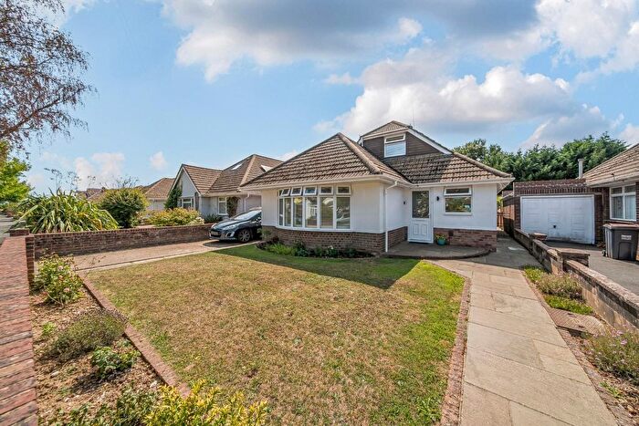 4 Bedroom Chalet For Sale In Glenleigh Park, Denvilles, PO9