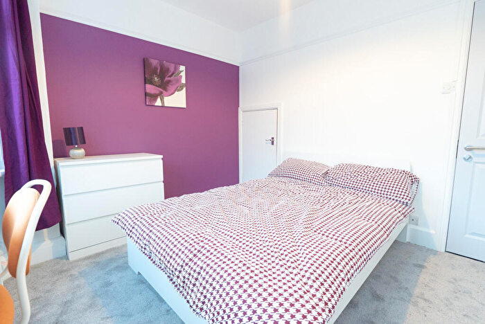 7 Bedroom Semi-Detached House To Rent In Granby Grove, Southampton, SO17
