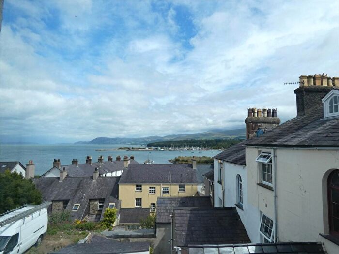 4 Bedroom Terraced House To Rent In Upper Garth Road, Bangor, Gwynedd, LL57