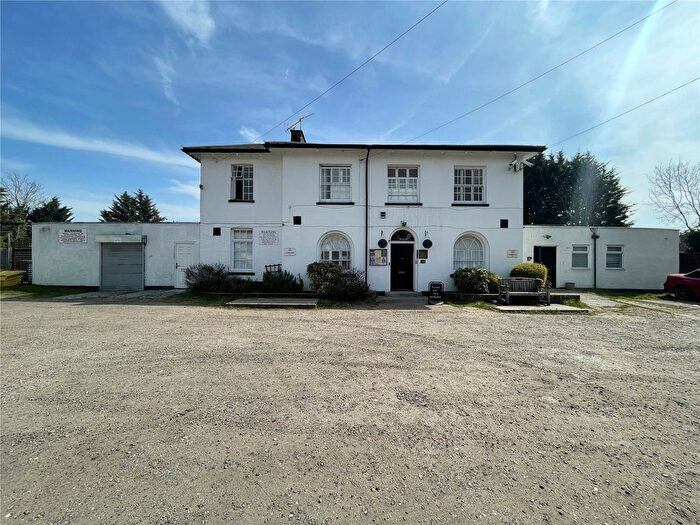 4 Bedroom Flat To Rent In Hurst Road, Sidcup, Kent, DA15