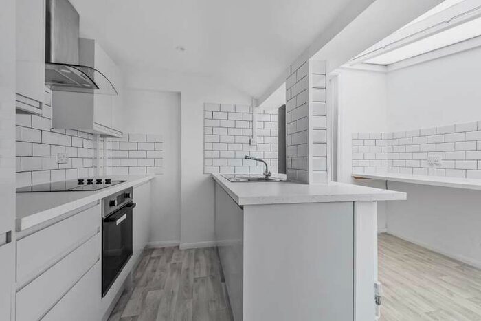 3 Bedroom Terraced House To Rent In Queens Road, Banbury, OX16