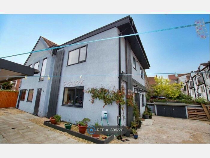 1 Bedroom Flat To Rent In Alfred Street, Weston Super Mare, BS23