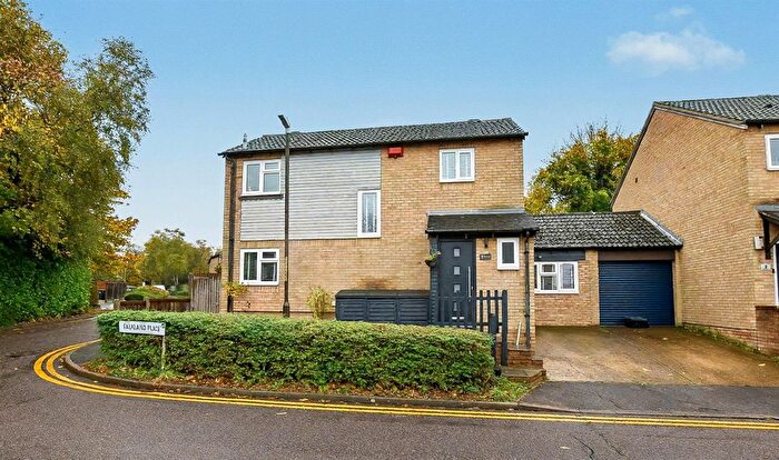 3 Bedroom Link Detached House For Sale In Falkland Place, Walderslade Woods, ME5