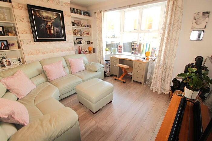 3 Bedroom Detached House For Sale In Baldwin Road, Minster On Sea, Sheerness, ME12
