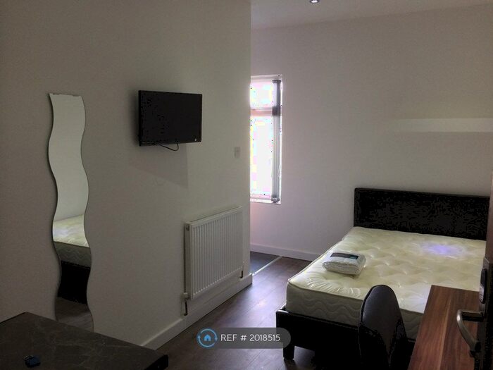 Studio To Rent In Prior Deram Walk, Coventry, CV4