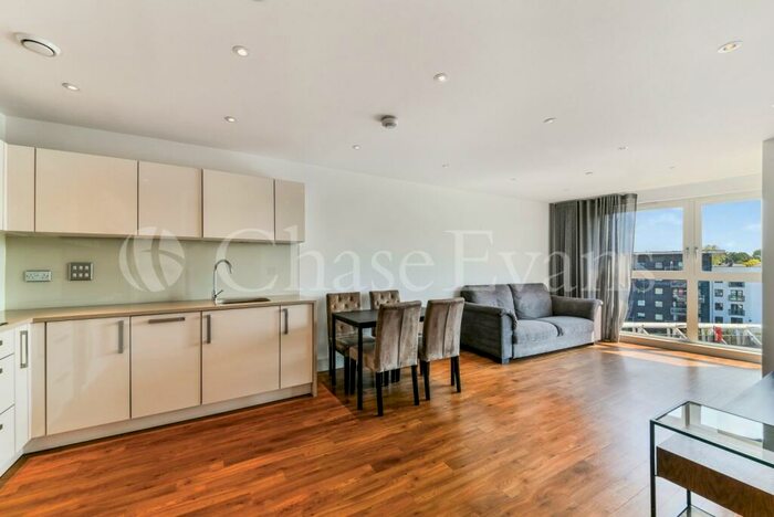 2 Bedroom Apartment To Rent In Gillespie House, Queensland Terrace, Islington, N7