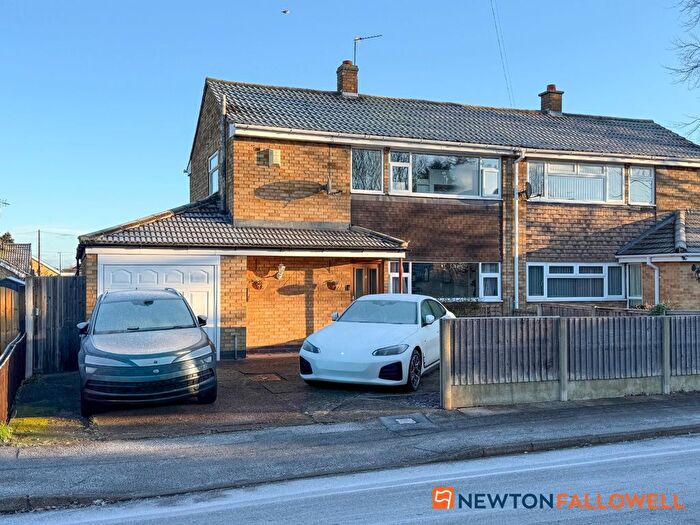 3 Bedroom Semi Detached House For Sale In Macaulay Drive, Balderton, NG24