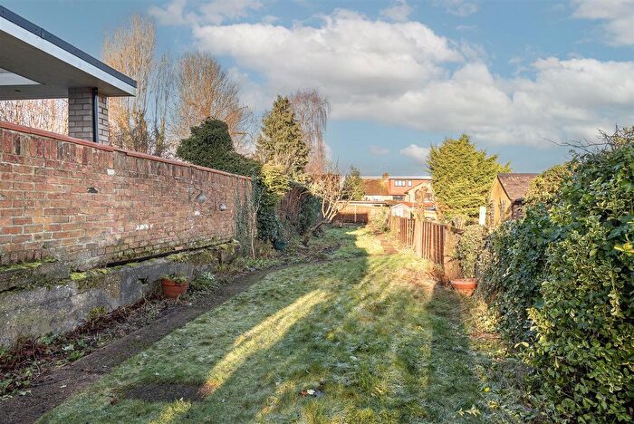 2 Bedroom Semi-Detached House For Sale In Station Road, Harpenden, AL5