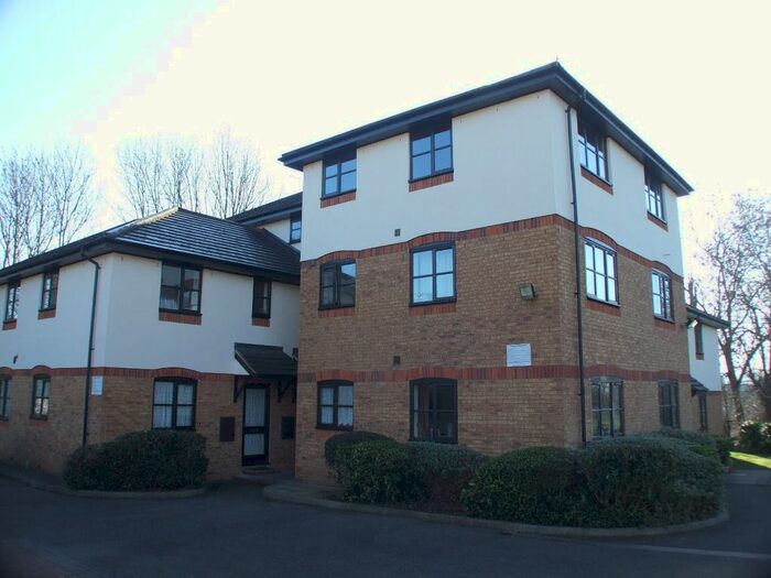 1 Bedroom Flat To Rent In Ladys Close, Watford WD18
