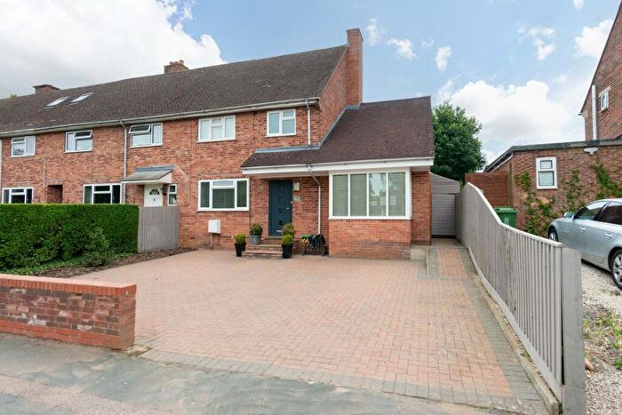 4 Bedroom End Of Terrace House To Rent In Green End, Great Brickhill, MK17