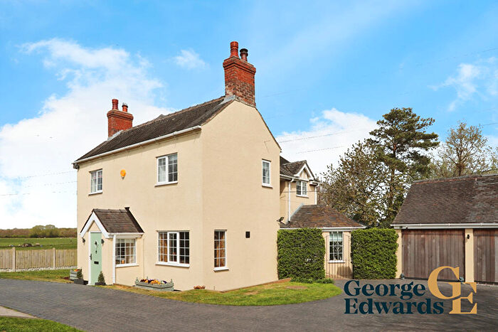 4 Bedroom Detached House For Sale In Breach Cottage And Annex Cadley Lane Caldwell, DE12