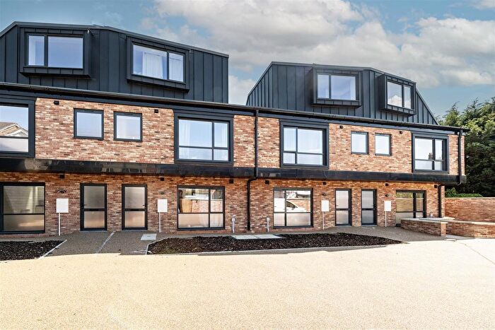 2 Bedroom Town House To Rent In Hatfield Road, St. Albans, AL1