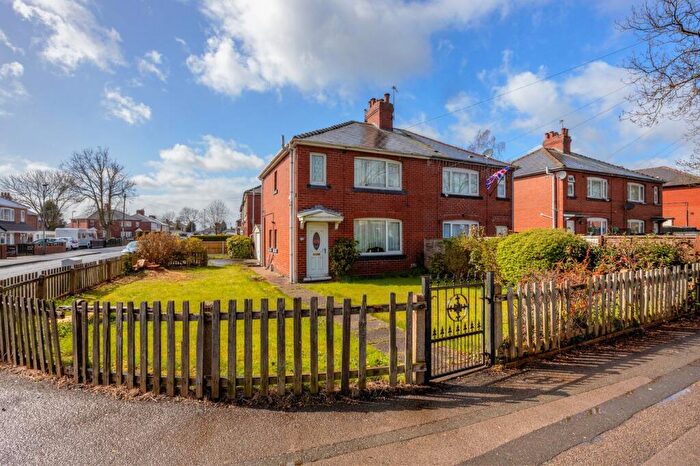 3 Bedroom Semi Detached House For Sale In Darfield Road, Cudworth, Barnsley, S72