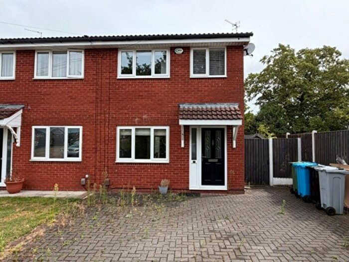 3 Bedroom Semi-Detached House To Rent In Saxthorpe Close, Sale, M33