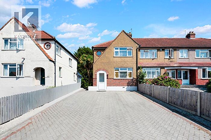 3 Bedroom Terraced House To Rent In Hartfield Road, Chessington, KT9