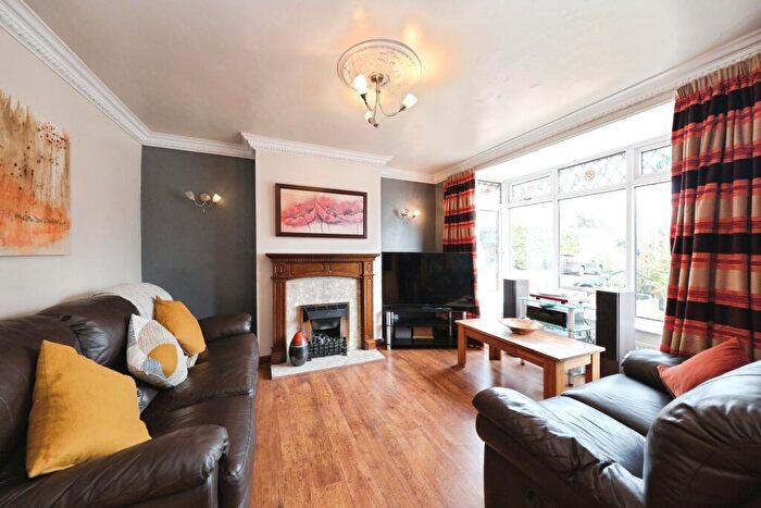 3 Bedroom Semi Detached House For Sale In Edgwood Road, Nottingham, NG16