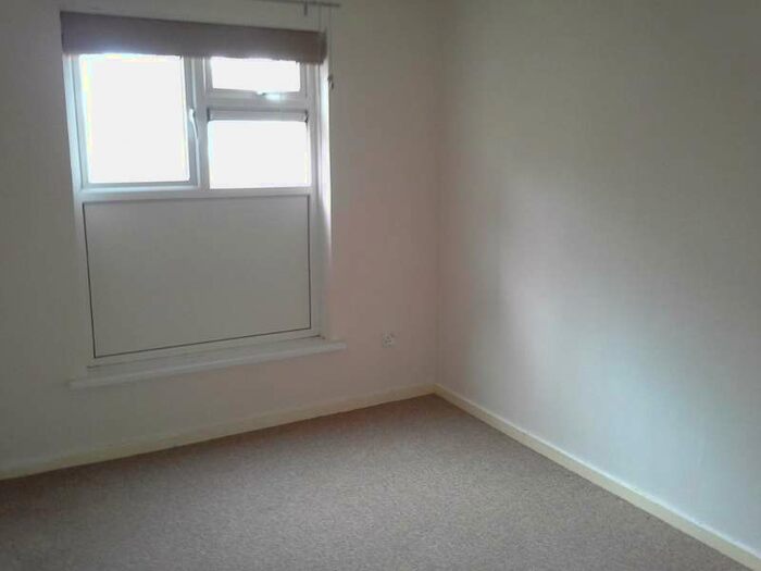2 Bedroom Flat To Rent In Chapel Wood, Llanedeyrn, Cardiff, CF23