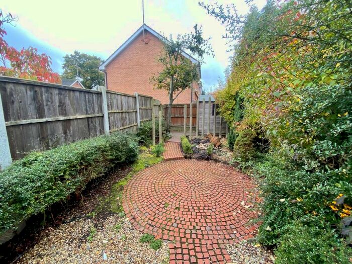 2 Bedroom Terraced House To Rent In Kingsland Drive, Dorridge, Solihull, West Midlands, B93