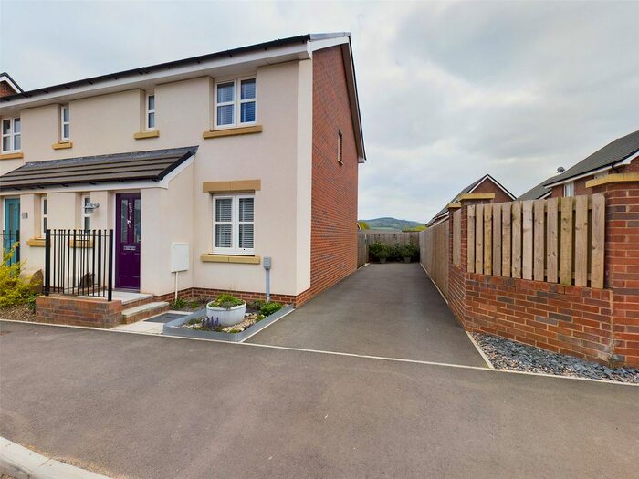 3 Bedroom Semi-Detached House For Sale In Maindiff Drive, Llantilio Pertholey, Abergavenny, Monmouthshire, NP7
