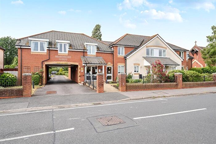 1 Bedroom Retirement Property For Sale In Nightingale Lodge, Cowplain, Waterlooville, Hampshire, PO8