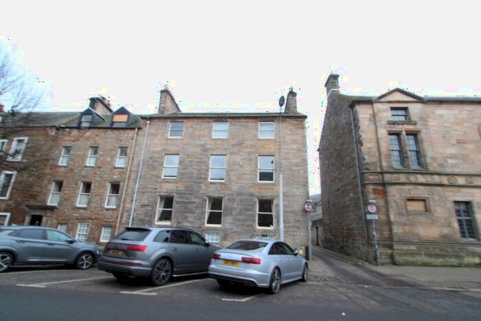 3 Bedroom Flat To Rent In South Street, St Andrews, KY16