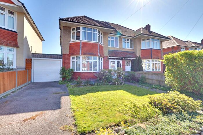 4 Bedroom Semi Detached House For Sale In Upper Shirley, Southampton, SO15