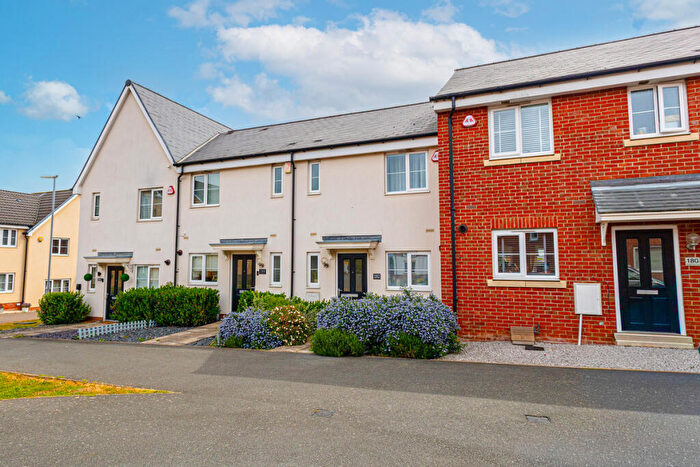 2 Bedroom Terraced House For Sale In School Avenue, Basildon, SS15