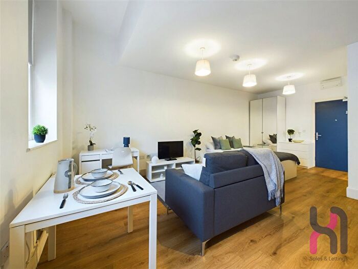 Studio To Rent In Town Hall, Bexley Square, Salford, Manchester, M3