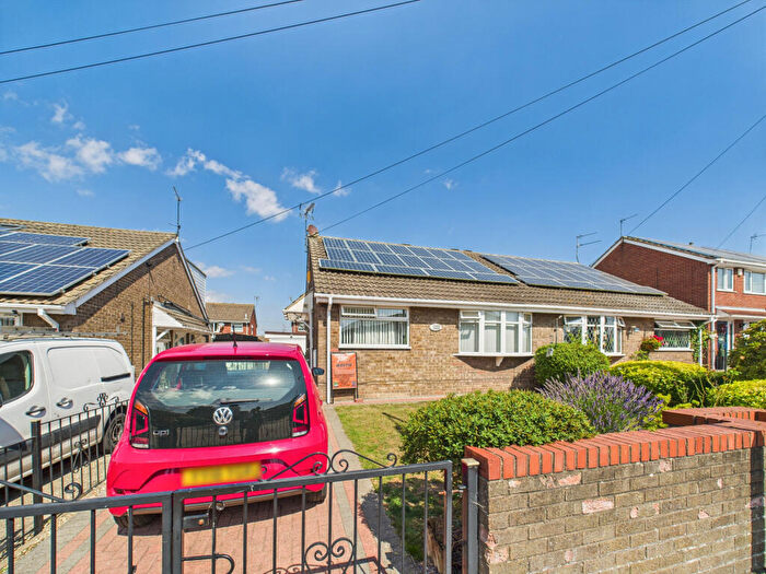 2 Bedroom Bungalow For Sale In Ark Royal, Hull, HU11