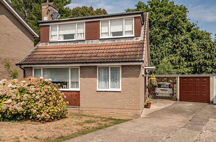 3 Bedroom Detached House For Sale In Rivers Road, Yeovil, BA21