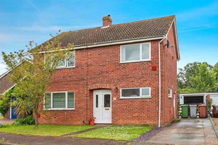 4 Bedroom Detached House For Sale In Wells Close, Hainford, Norwich, NR10