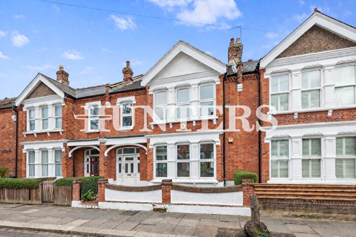 5 Bedroom Property To Rent In Whitley Road, London, N17