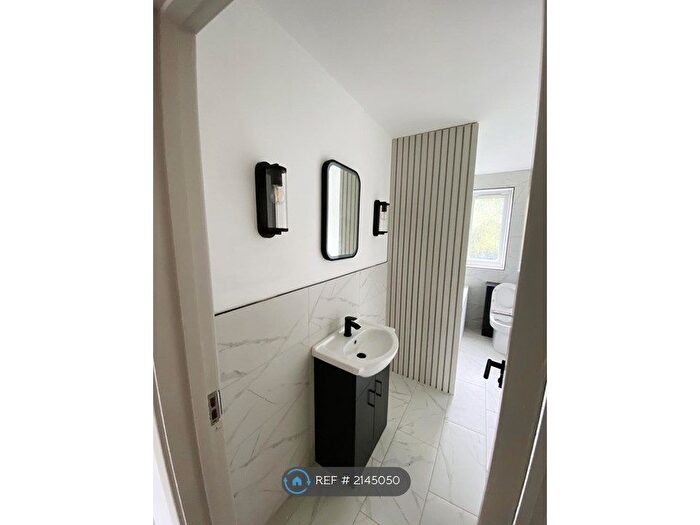 3 Bedroom Maisonette To Rent In Allandale Road, London, EN3