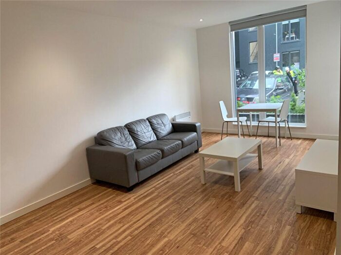 2 Bedroom Flat To Rent In The Exchange, Elmira Way, Salford Quays, Greater Manchester, M5