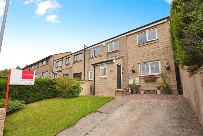 4 Bedroom Semi-Detached House For Sale In Blaithroyd Lane, Halifax, West Yorkshire, HX3