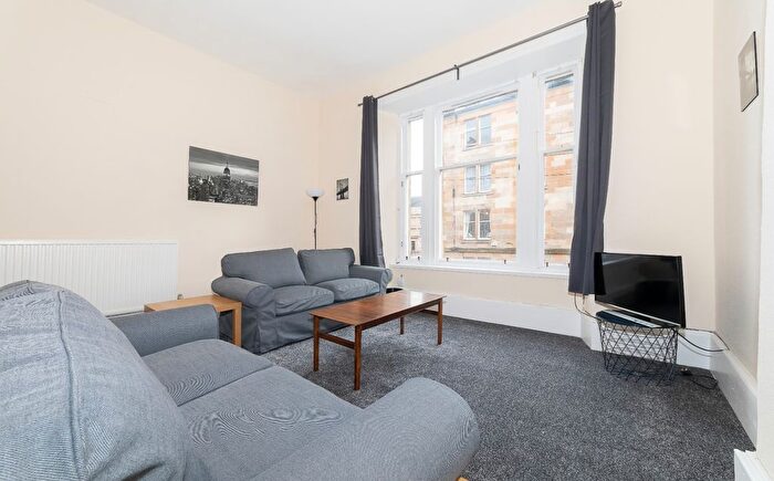 3 Bedroom Flat To Rent In Willowbank Crescent, Glasgow, Glasgow City, G3
