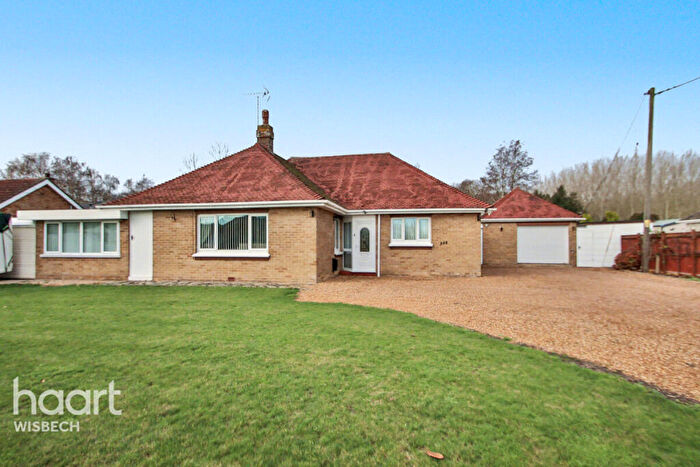 3 Bedroom Detached Bungalow For Sale In Smeeth Road, Marshland St James, PE14