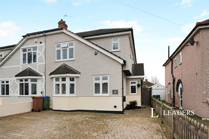 4 Bedroom Semi Detached House To Rent In Beech Avenue, DA15