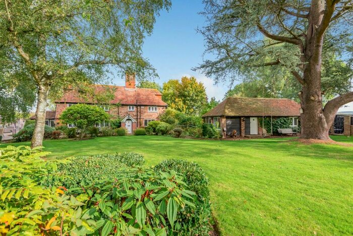 5 Bedroom Detached House For Sale In Granary Court Road, Smeeth, Ashford, Kent, TN25