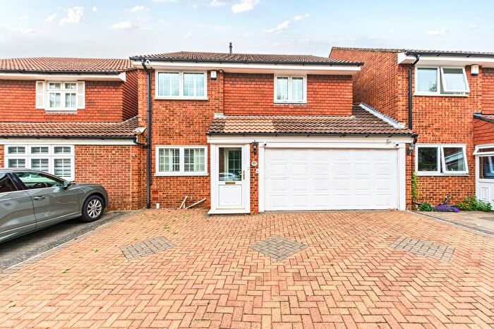 4 Bedroom Detached House For Sale In Carlton Road, Sidcup, DA14