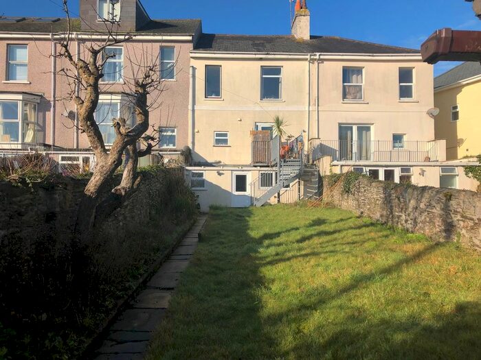 2 Bedroom Flat To Rent In Belle Vue Road, Saltash, PL12