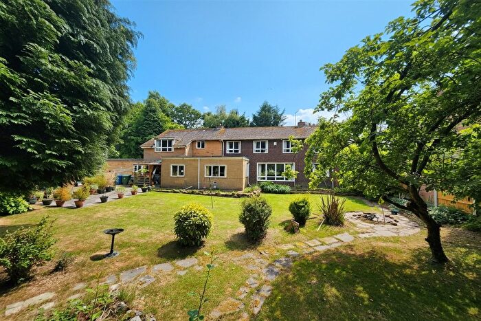 5 Bedroom Detached House For Sale In Lyon's Lane, Appleton, Warrington, WA4