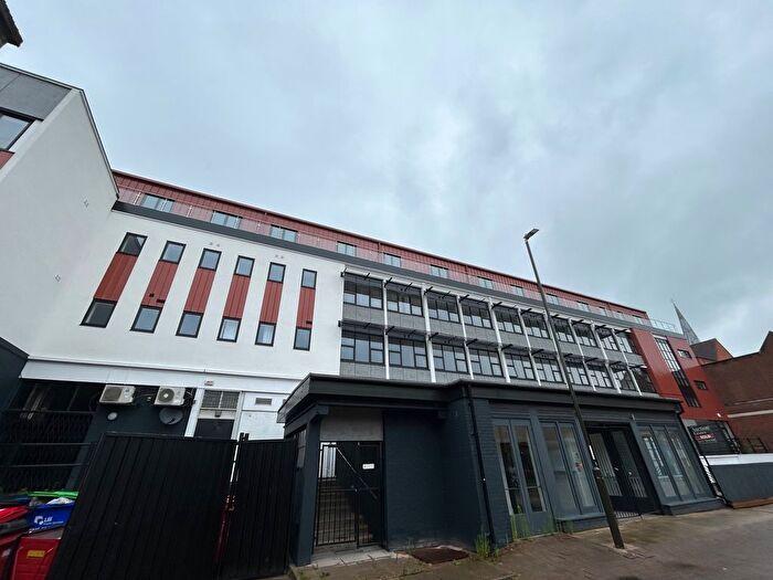 2 Bedroom Flat To Rent In Burlington Square, Chesterfield, S40