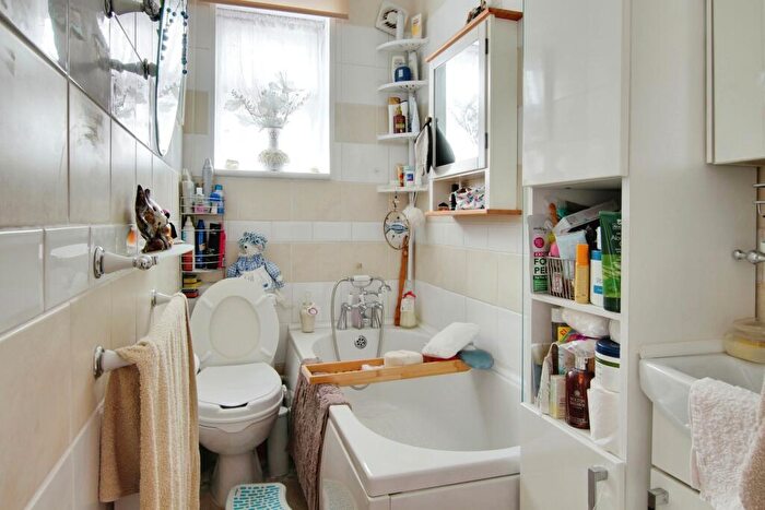 3 Bedroom Terraced House For Sale In Newlands Road, Ramsgate, Kent, CT12