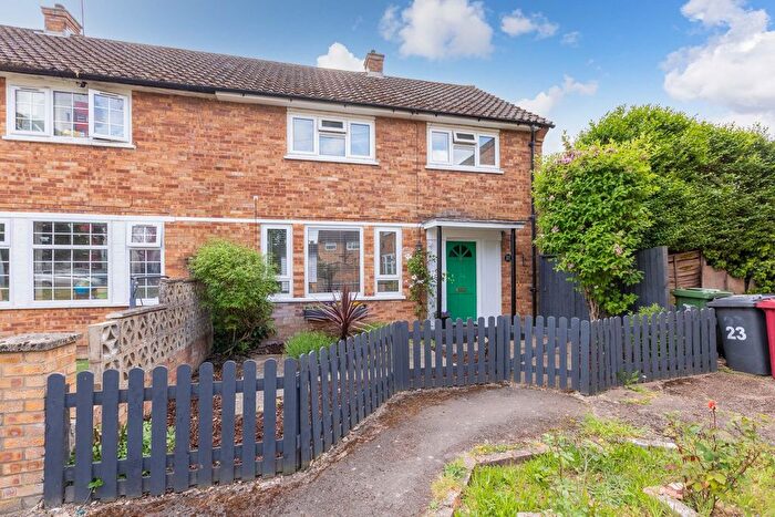 3 Bedroom Semi-detached House For Sale In Reddington Drive, Langley, SL3