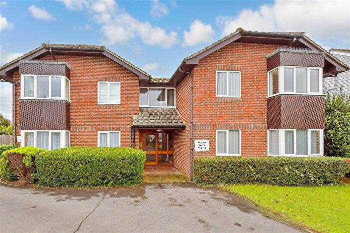 1 Bedroom Flat For Sale In Rose Green Road, Bognor Regis, West Sussex, PO21