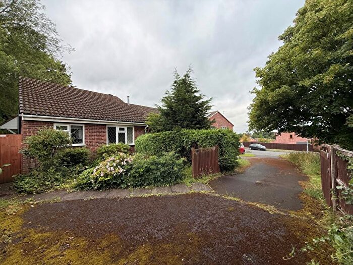 2 Bedroom Bungalow For Sale In Snowdon Close, Shepshed, LE12