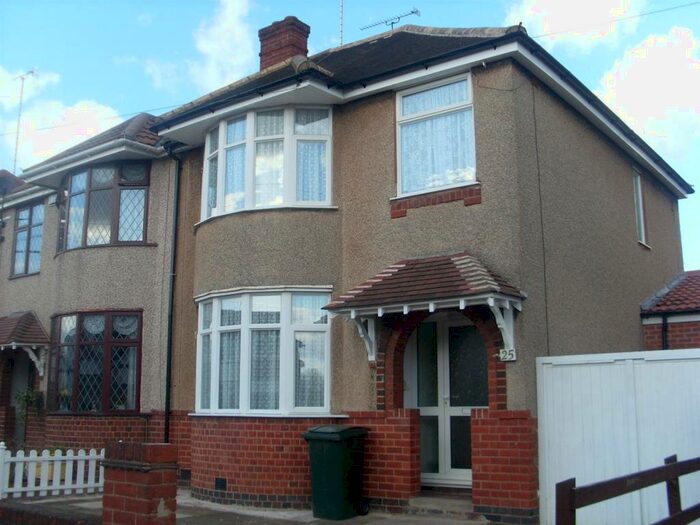 3 Bedroom Semi-Detached House To Rent In Ulverscroft Road Cheylesmore Coventry, CV3