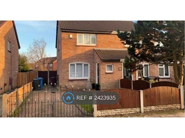 2 Bedroom Semi-Detached House To Rent In Kelso Close, Melling Mount. Maghull, Liverpool, L33