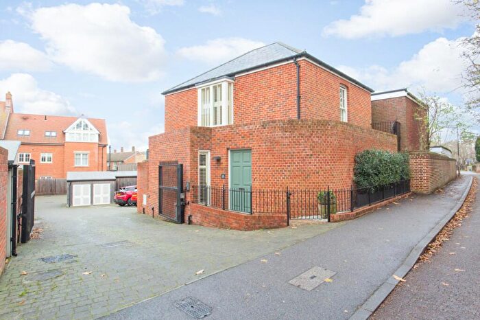 2 Bedroom Detached House For Sale In Old Ruttington Lane, Canterbury, CT1